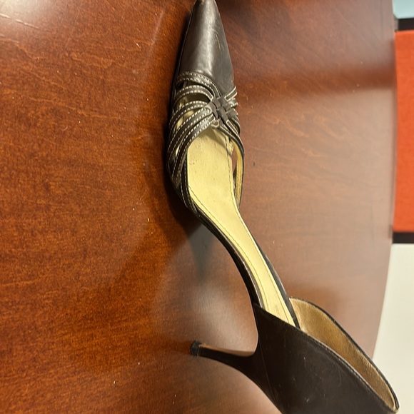 Ann Taylor size 9 heels - Picture 2 of 3